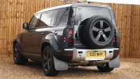 LAND ROVER DEFENDER 110