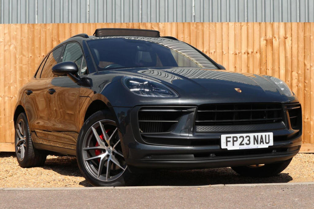 2023 Porsche MACAN