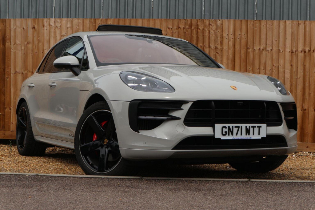 2021 Porsche MACAN